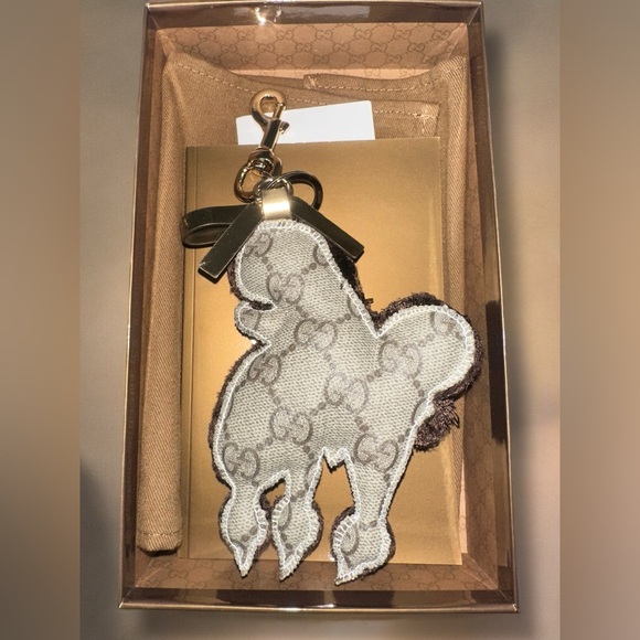 Gucci Gucciori LULU Poodle Keychain Bag charm GG Supreme w/ Box Cards & Dustbag - Picture 3 of 12